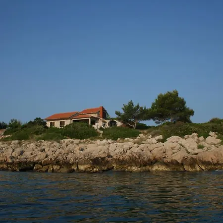 بيت للعطل Seafront House Solta