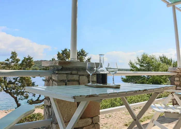 Nyaraló Seafront House Solta *