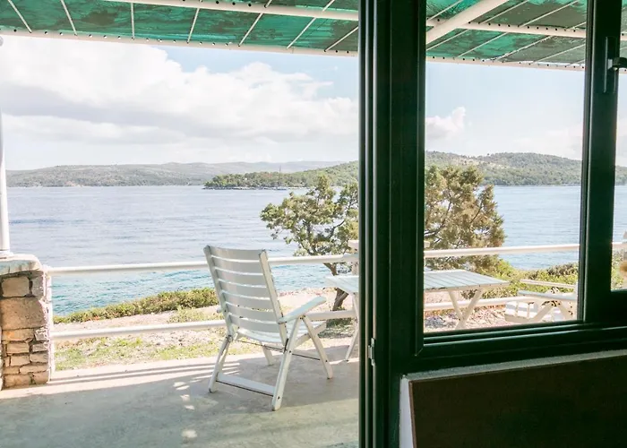 Nyaraló Seafront House Solta *