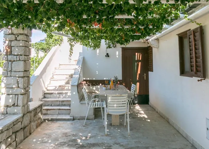 Dom wakacyjny Seafront House Solta Stomorska